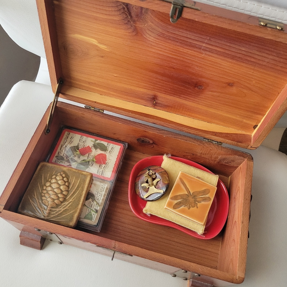Vintage Treasure Chest ~ Antique? ~ Handmade Wood Box ~ Metal Accents ~ Cedar? - Picture 9 of 16